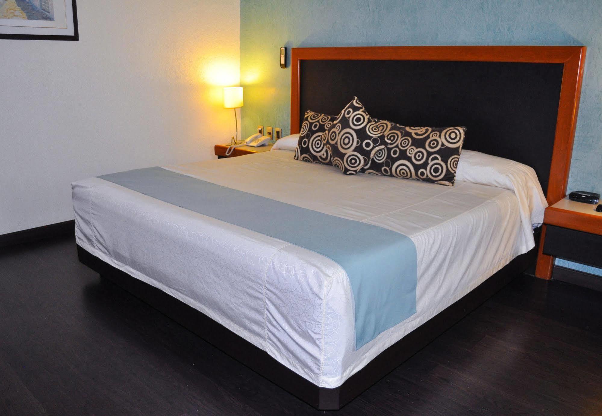 Hotel Abastos Plaza مدينة مكسيكو المظهر الخارجي الصورة